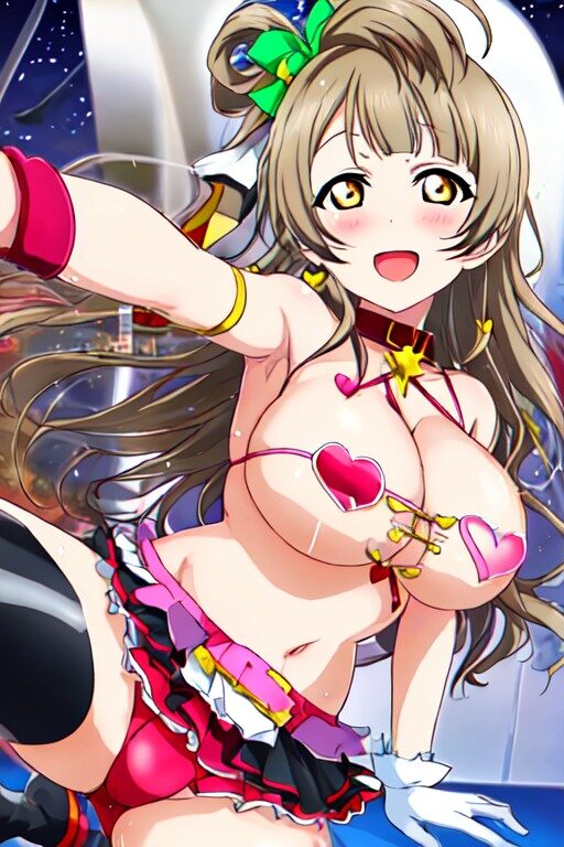 セクシー衣装でライブをする南ことり